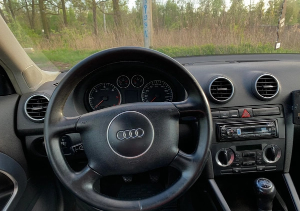 Audi A3 cena 13700 przebieg: 204000, rok produkcji 2004 z Jaworzno małe 137